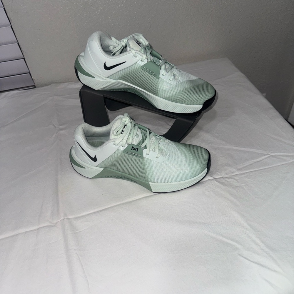Nike Women's Mint Green Athletic Shoes